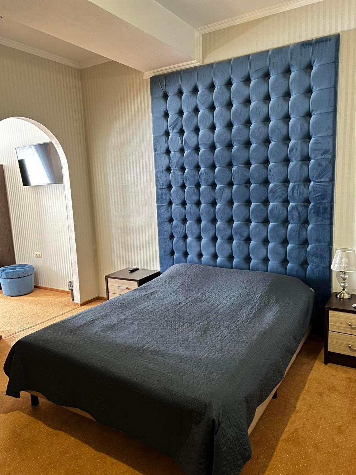 In Hotel Kamianets-Podilskyi Luaran gambar