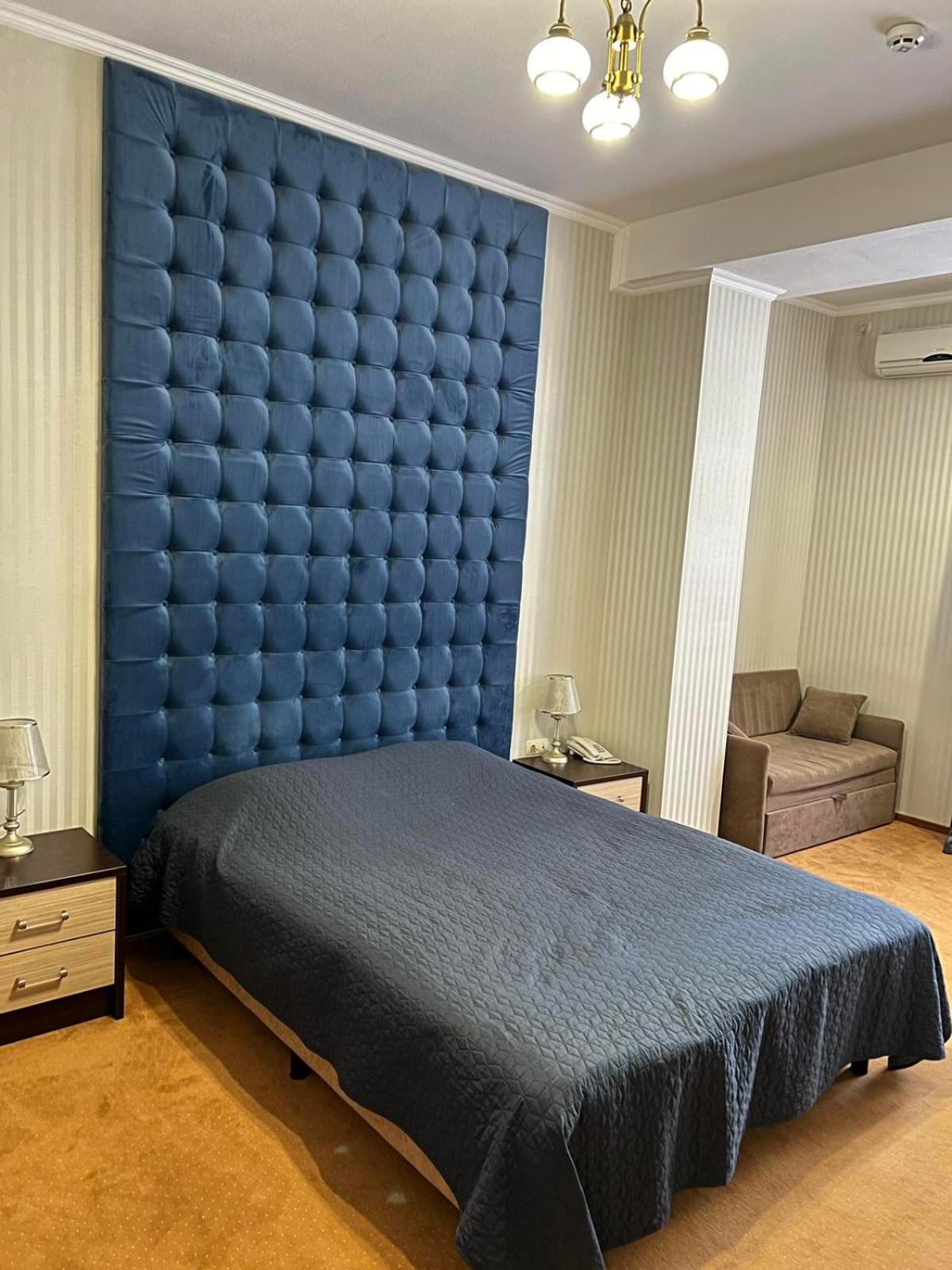 In Hotel Kamianets-Podilskyi Luaran gambar