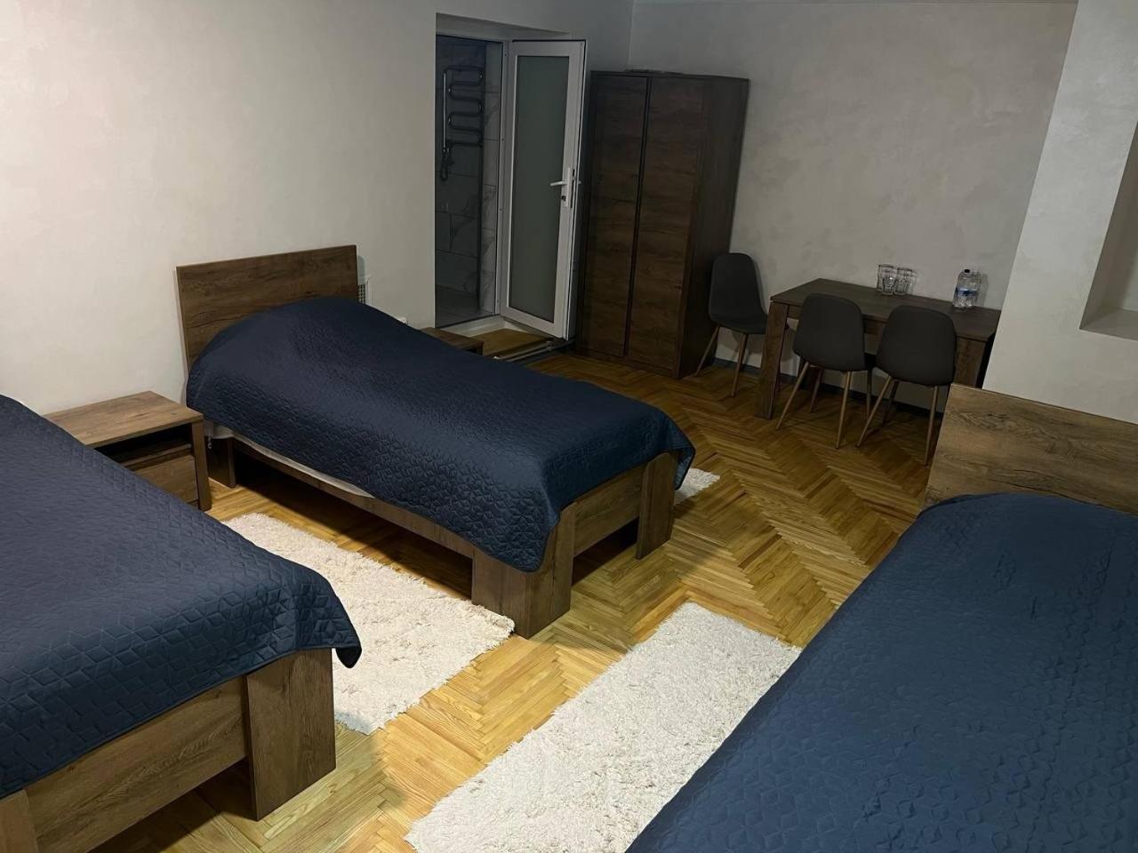 In Hotel Kamianets-Podilskyi Luaran gambar