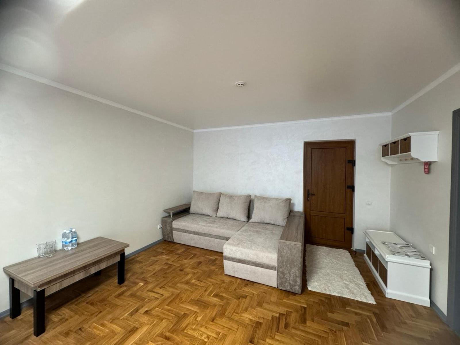 In Hotel Kamianets-Podilskyi Luaran gambar